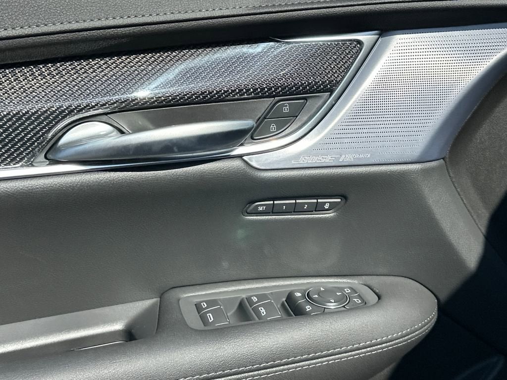 2025 Cadillac XT5 Sport
