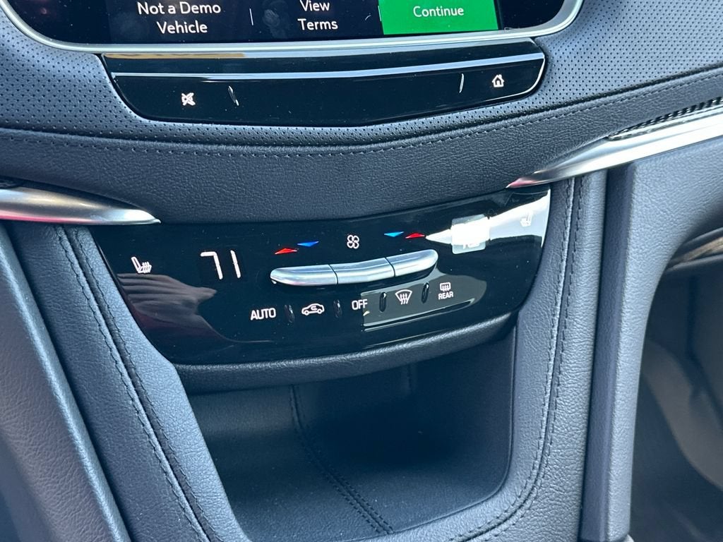 2025 Cadillac XT5 Sport