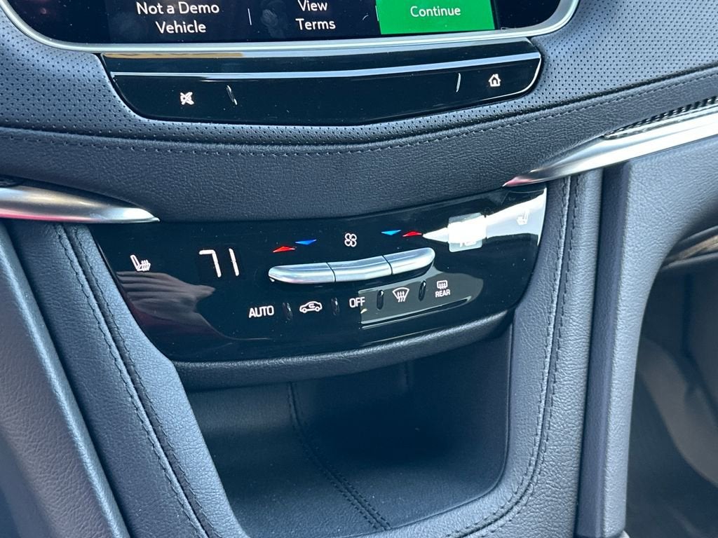 2025 Cadillac XT5 Sport